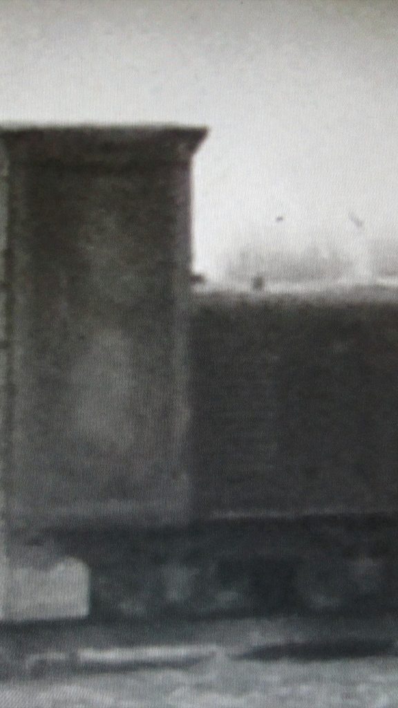1934 – Nieuwe aanbouw en smalspoor